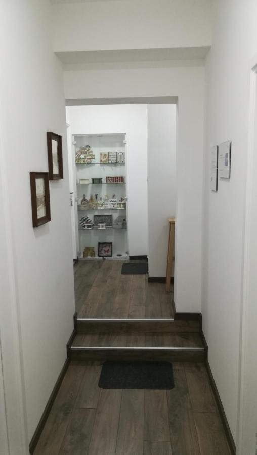 M4U Apartments Ni エクステリア 写真